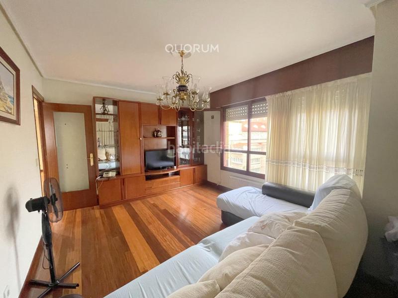 Foto df0de78e-27e0-43f6-b658-72ab673b67c2. Piso  céntrico de 3 habitaciones 2 baños y vistas en Bilbao