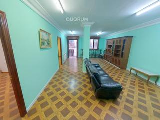 Piso en Casco Viejo. Amplia vivienda en el casco viejo para reformar