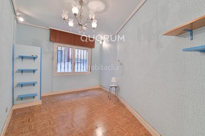 Foto 8b64bb0a-de54-4ec0-9aa2-3ea784985fd8. Piso vivienda con balcón, exterior para reformar en Bilbao