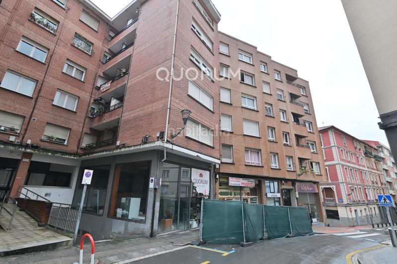 Foto b6508b99-9131-47a6-aaaf-7072837cff97. Piso vivienda con balcón, exterior para reformar en Bilbao