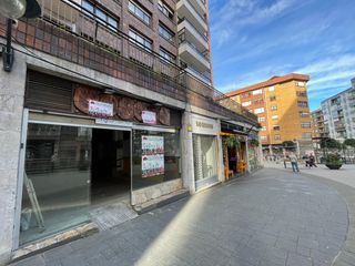 Local Comercial a Santutxu-Basarrate. Se vende local en rentabilidad en el centro de santutxu