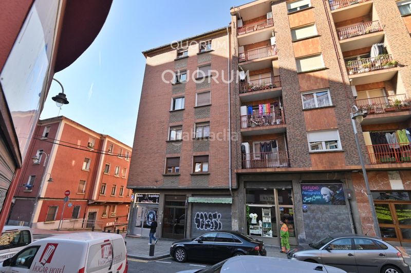 Foto e3eb10c6-7e77-4254-ba48-a95397c008b1. Piso  de 2 habitaciones exterior en venta en Bolueta Bilbao