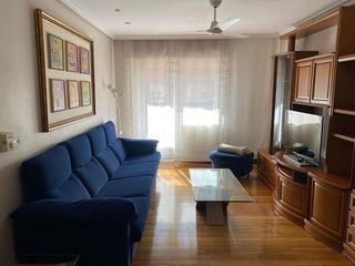 Affitto Appartamento in Santutxu-Basarrate. Piso de habitaciones y balcón en santutxu