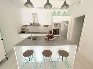 Piso en Atxuri. Amplio piso para entrar a vivir de 2 habitaciones y 2 baños en s