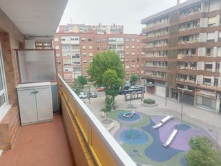 Pis a Santutxu-Basarrate. Piso de 3 habitaciones y 2 terrazas con trastero en santutxu