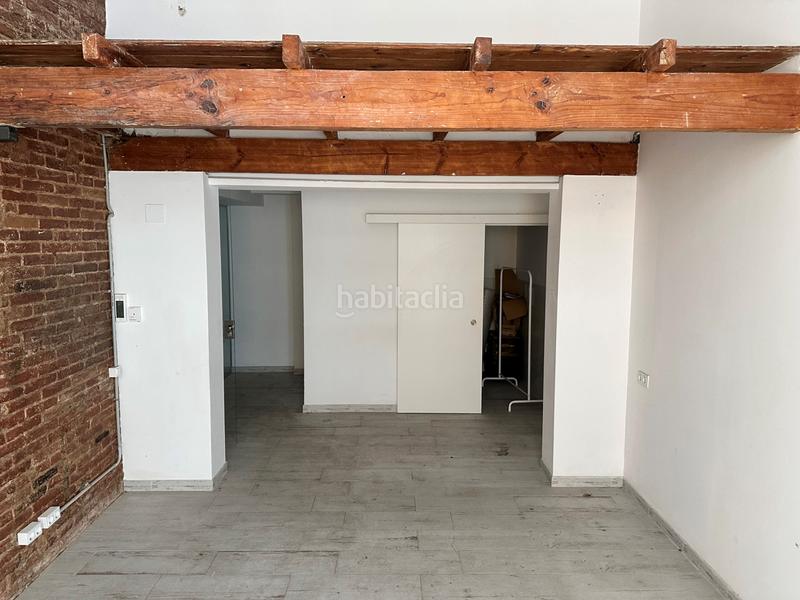 Foto cfba77df-7b54-41e9-ab9a-ab361fb6258f. Alquiler local comercial local de 120m2 muy bien comunicado. en Barcelona
