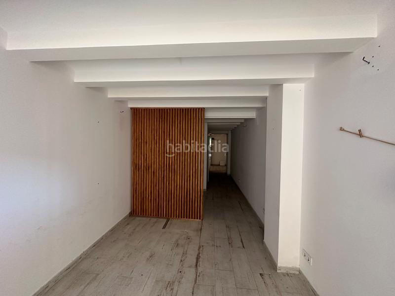 Foto d63cb23b-1014-4b4d-9ebe-1dbf8967ee4a. Alquiler local comercial local de 120m2 muy bien comunicado. en Barcelona