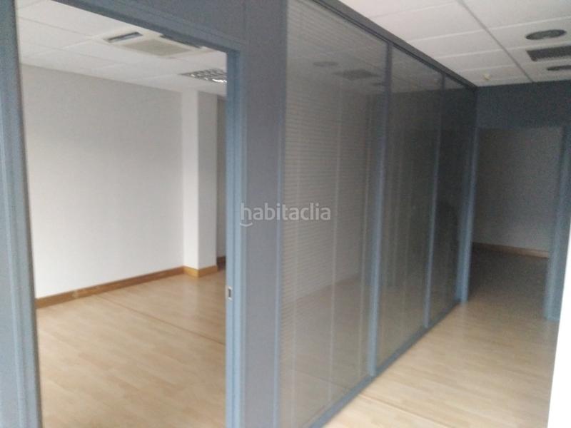 Foto b9a63aff-2ece-4327-a165-6141784df92e. Affitto ufficio con riscaldamento in Erandio