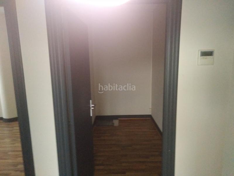 Foto eef6fc3f-7a30-4cd1-adf2-f7533afcb0f1. Affitto ufficio con riscaldamento in Erandio