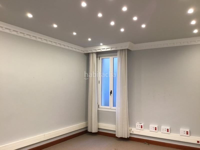 Foto b01ed783-d0cb-4aca-9d63-6f16208249ec. Rent office space in Ensanche - Moyua - Diputación Bilbao