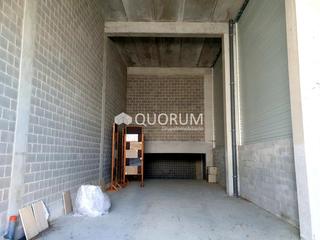 Nau industrial a Centro-Ariz-Uribarri. Nave en arteagagoiti