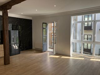 Miete Etagenwohnung  Calle ledesma. Magnifica vivienda de tres dormitorios en el ensanche