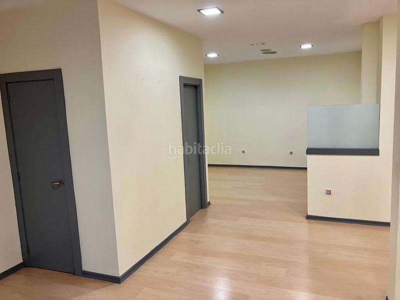 Foto 411bd7c5-bf17-436f-bc8c-26ec116baece. Alquiler local comercial gran local diafano en el centro en Bilbao