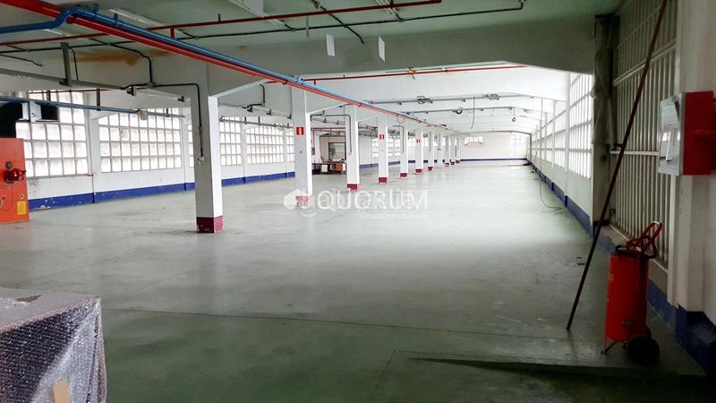 Foto 6e548f4f-ecbf-40e9-85a9-c6c9e3a20b1f. Rent industrial building in Erandio