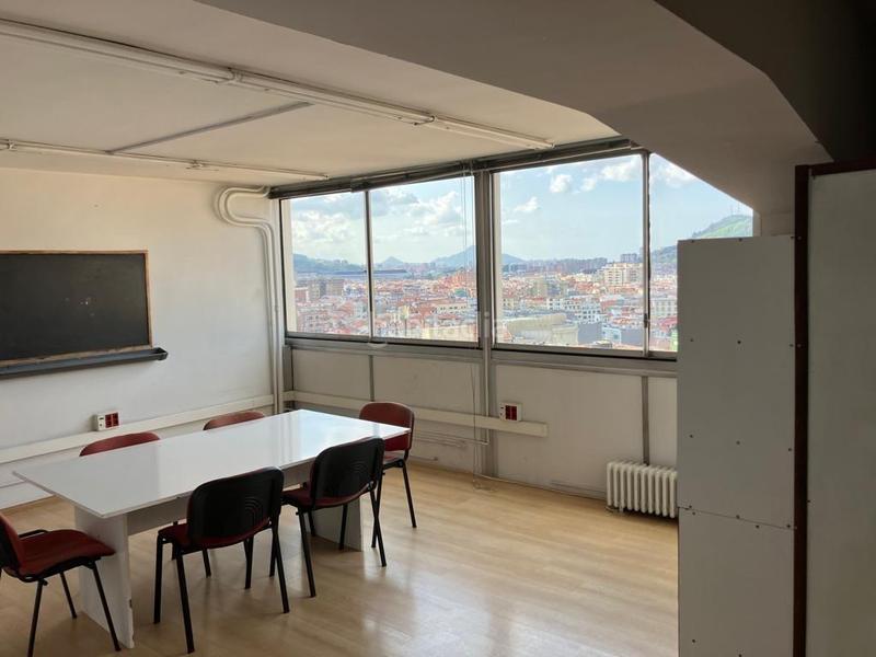 Foto e8fd57cb-7ec4-4c97-9820-b31851f3f8b4. Affitto ufficio in Zabalburu Bilbao