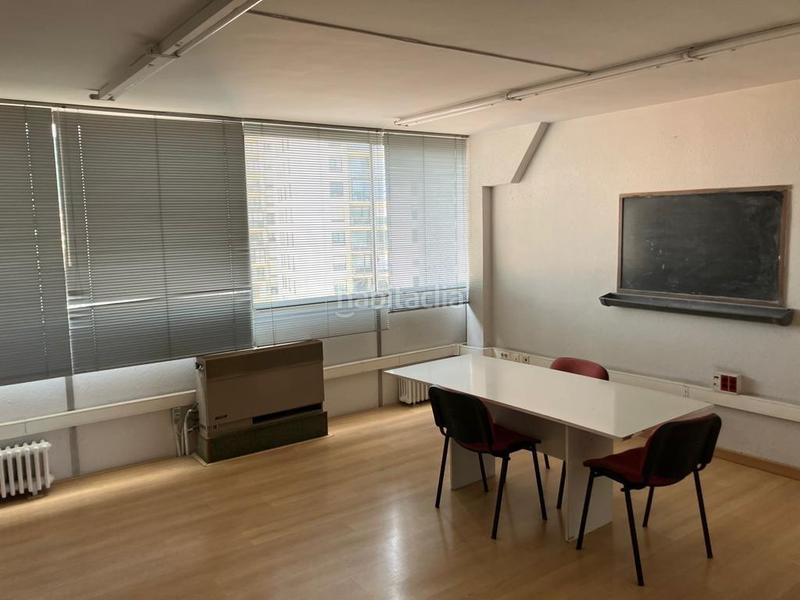 Foto 4a0daf3c-69d6-4e41-bf3f-95e85d2173db. Lloguer oficina a Zabalburu Bilbao