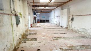 Nau industrial a Lasesarre. Nave en barakaldo