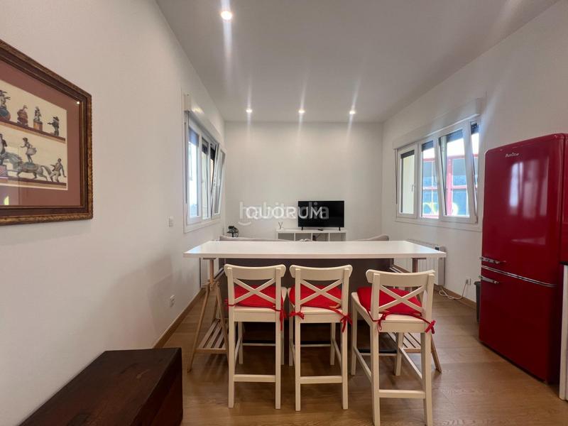 Foto da1519b8-f04c-4c49-a8a1-980559bc7506. Miete etagenwohnung mit heizung in Zabalburu Bilbao