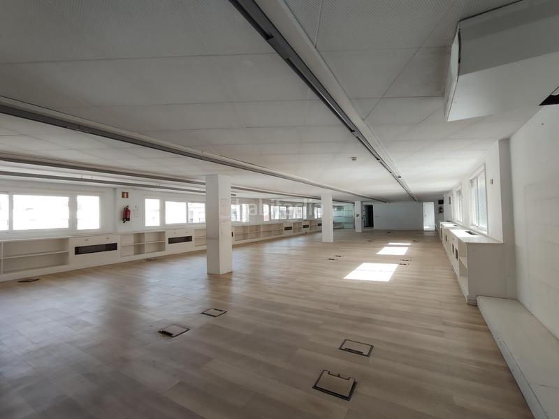 Foto c0e7aad7-5177-4f07-8052-675b31b79a9c. Miete büro mit heizung in Basurtu Bilbao