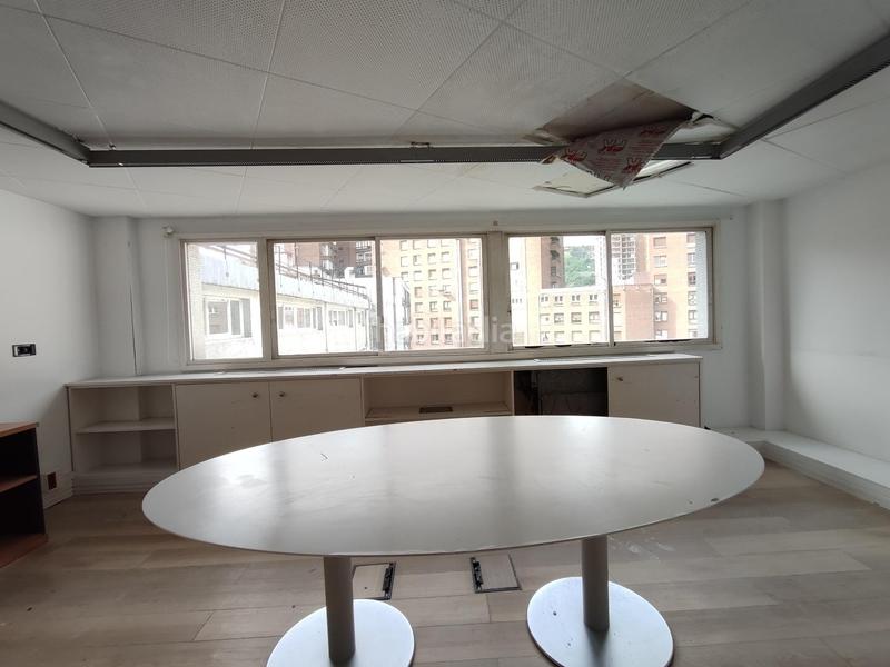 Foto 53d526e4-336c-42a9-bf8d-085033330a92. Rent office space with heating in Basurtu Bilbao