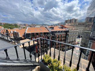 Lloguer Pis  Calle buenos aires. Atico con terraza en abando