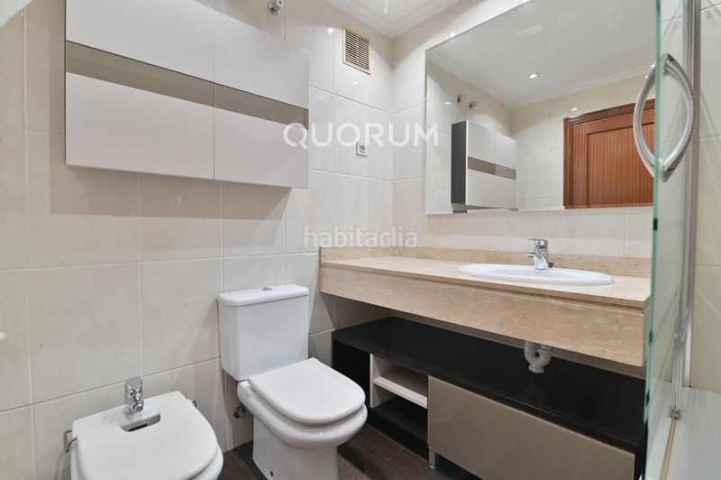 Foto 113ff2ab-10f5-49fd-ae17-9fcea739b510. Rent flat with heating parking in Rekalde Centro Bilbao