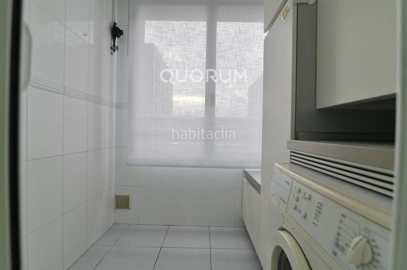 Foto 5c795cfd-1417-49ae-afab-42fc72f53552. Rent flat with heating parking in Rekalde Centro Bilbao