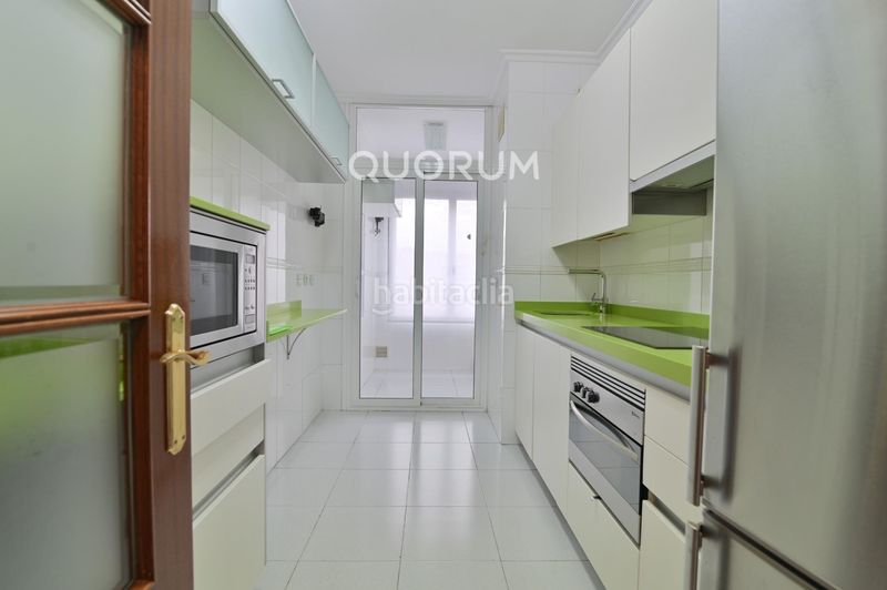 Foto 8a77217d-cf38-40b2-bade-7f7111d5062c. Rent flat with heating parking in Rekalde Centro Bilbao