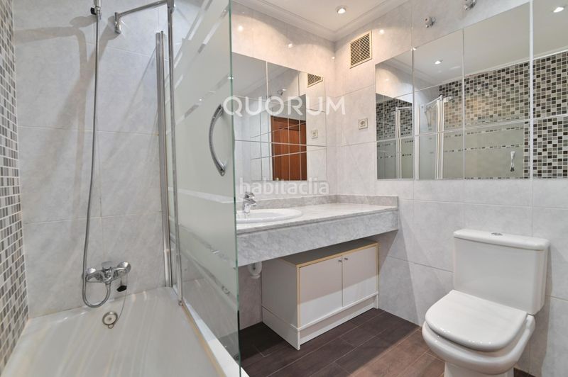 Foto 9f0c4c18-eb08-4b80-a18a-6535b786be20. Rent flat with heating parking in Rekalde Centro Bilbao