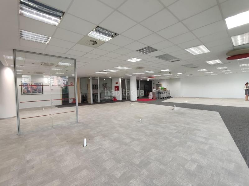 Foto 1ad58189-d9cc-4b95-a256-94aac49519d3. Rent office space with heating in Miribilla Bilbao