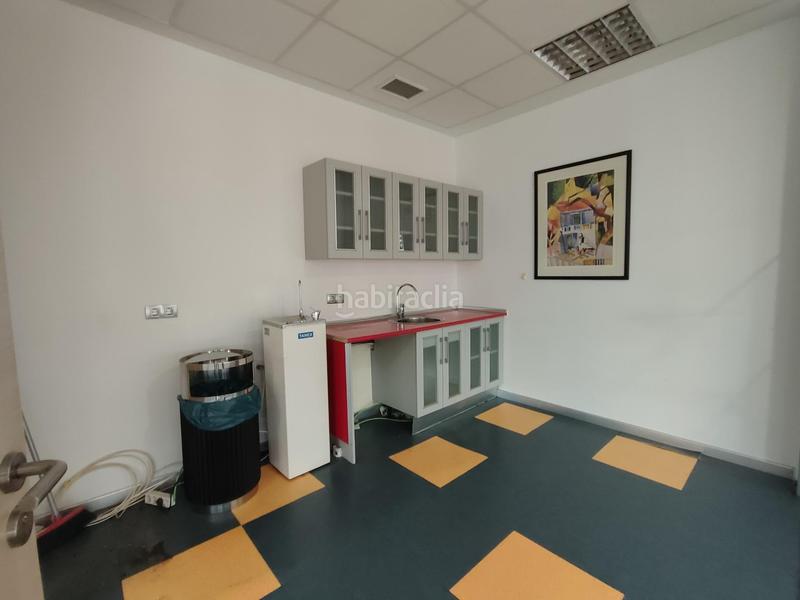 Foto bd83aafc-63ce-494c-b958-2c7a80e740a1. Rent office space with heating in Miribilla Bilbao