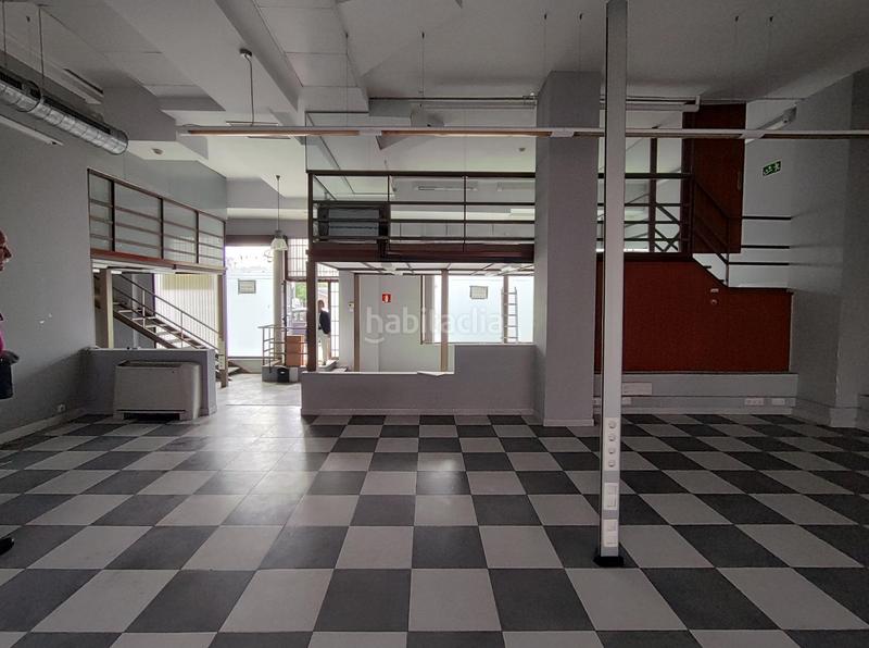 Foto f108b535-8bd3-4c25-a62b-b15411d4cf53. Affitto locale commerciale in Miribilla Bilbao