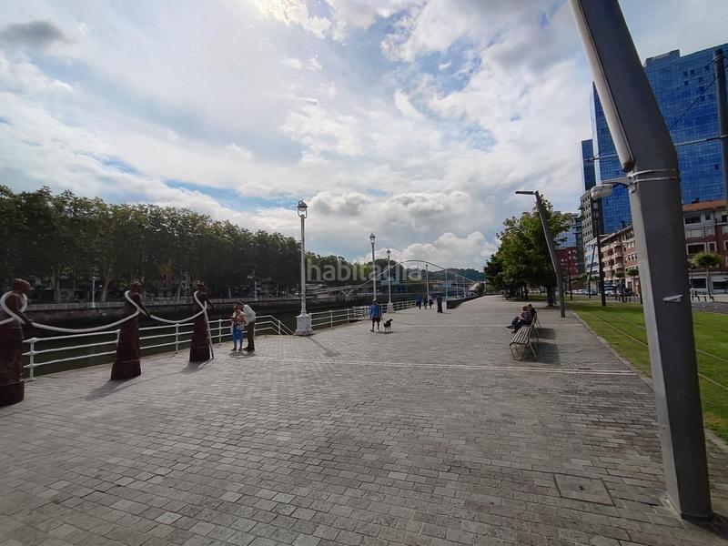 Foto 2b607206-6430-42f6-97e7-a68e537f52e3. Lloguer oficina amb calefacció a Abandoibarra - Guggenheim Bilbao