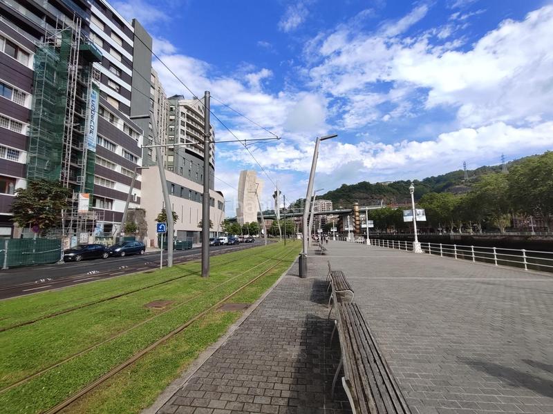 Foto 45d6ed97-071f-488a-aa93-0112b25c7924. Miete büro mit heizung in Abandoibarra - Guggenheim Bilbao