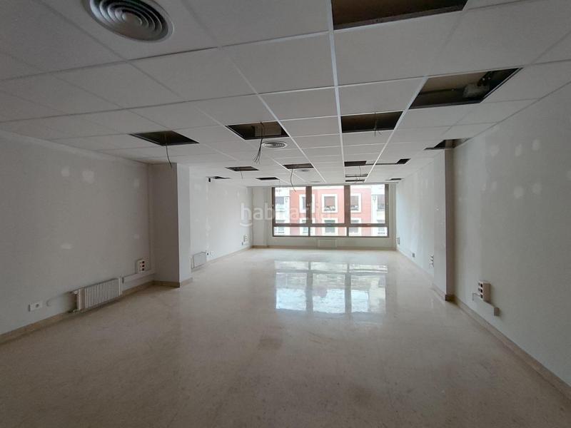 Foto f68cdc6a-b59b-438c-9ca7-2b8beb23376d. Rent office space with heating in Alhóndiga Bilbao