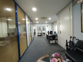 Rent Office space  Calle general concha. Oficina en el centro de bilbao