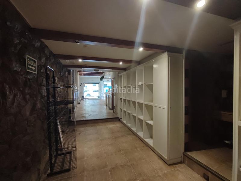 Foto f7891eb2-ba7e-43ae-8d6f-7a945a23f0ab. Local comercial a Zabalburu Bilbao