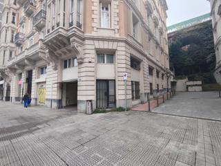 Local Comercial  Avenida universidades. Local  parking en venta en la salve