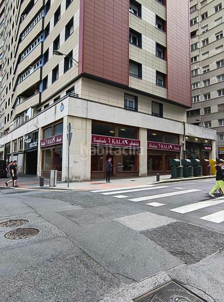 Foto 15716d71-2431-4fe2-ab2b-b8a79069f302. Alquiler local comercial local con gran escaparate la casilla en Bilbao