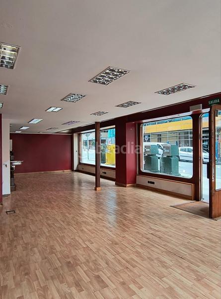Foto 1f002204-12ce-4e05-8fec-738269e7b1dd. Alquiler local comercial local con gran escaparate la casilla en Bilbao