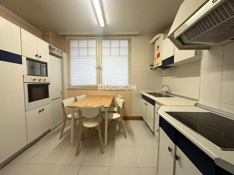 Foto 15babe3a-be95-451f-b84f-db38065e40ec. Alquiler piso vivienda con 4 dormitorios en el ensanche en Bilbao