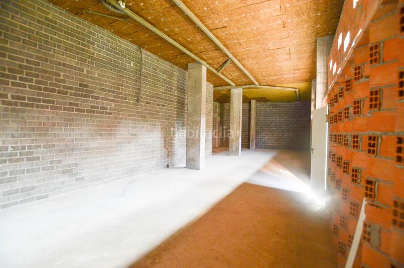 Foto a40c0a54-5c15-4741-9464-08718b16ef28. Alquiler local comercial local de obra en alquiler alfredo kraus en Bilbao