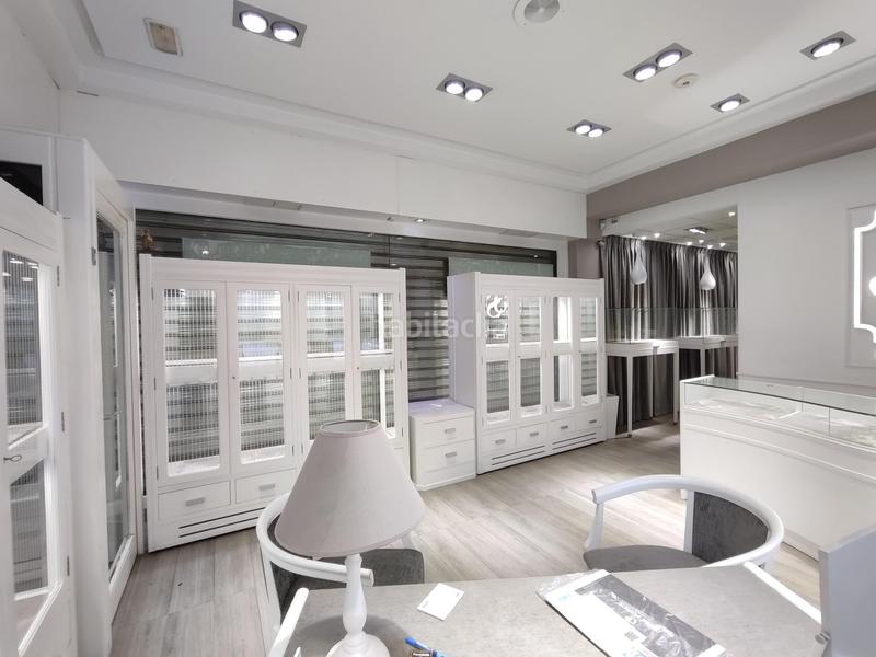 Foto 30abeb86-e302-45d2-b114-11c3f85719fc. Location local commercial dans Campuzano Bilbao