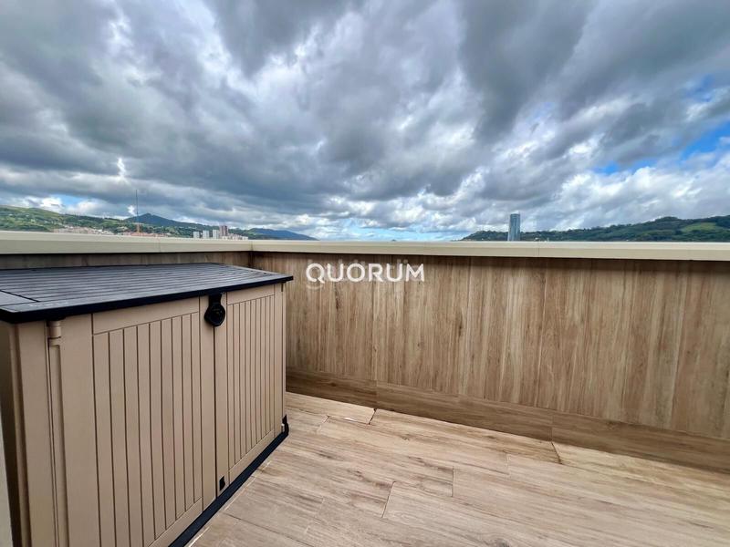 Foto 99d5a141-c704-4e4b-be18-4e60f2b3660c. Rent flat with heating in Zabalburu Bilbao