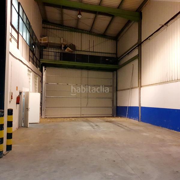 Foto 2bb29be4-c95c-4b7a-b4a9-7bda7c570209. Bâtiment à usage industriel dans Zaratamo