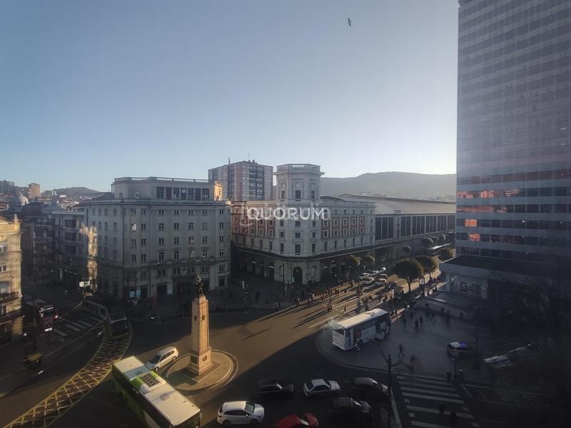 Foto fdebff30-0a9c-40db-83bd-2a62b202c543. Affitto ufficio con riscaldamento parcheggio in Plaza Circular Bilbao
