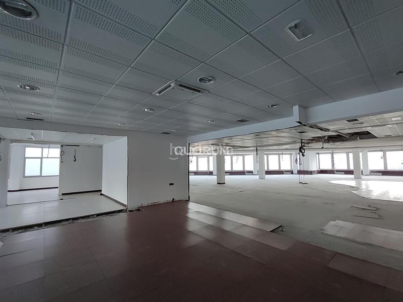 Foto 1458b875-31f8-47b3-871c-2c78c560cecd. Alquiler oficina  planta entera Plaza Circular alquiler en Bilbao