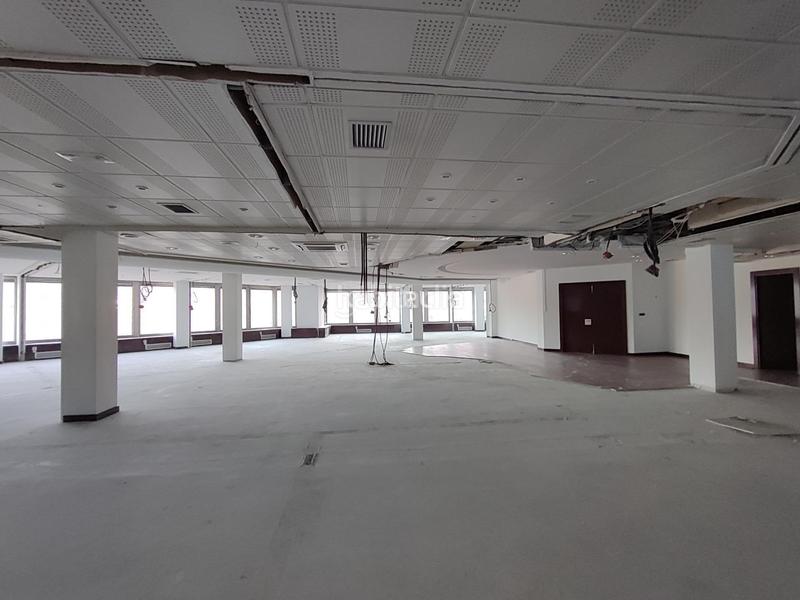 Foto 66fc905f-6040-4e73-96aa-e90237f25b2b. Alquiler oficina  planta entera Plaza Circular alquiler en Bilbao