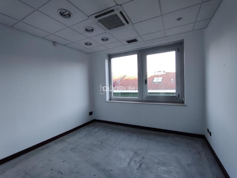 Foto 7c1092fb-e55e-41a1-8a96-ffba2038189e. Alquiler oficina  planta entera Plaza Circular alquiler en Bilbao