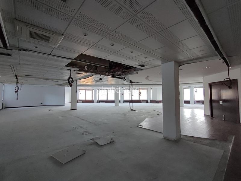 Foto 3caedce4-8f03-4dba-b668-110956d33555. Lloguer oficina amb calefacció aparcament a Plaza Circular Bilbao